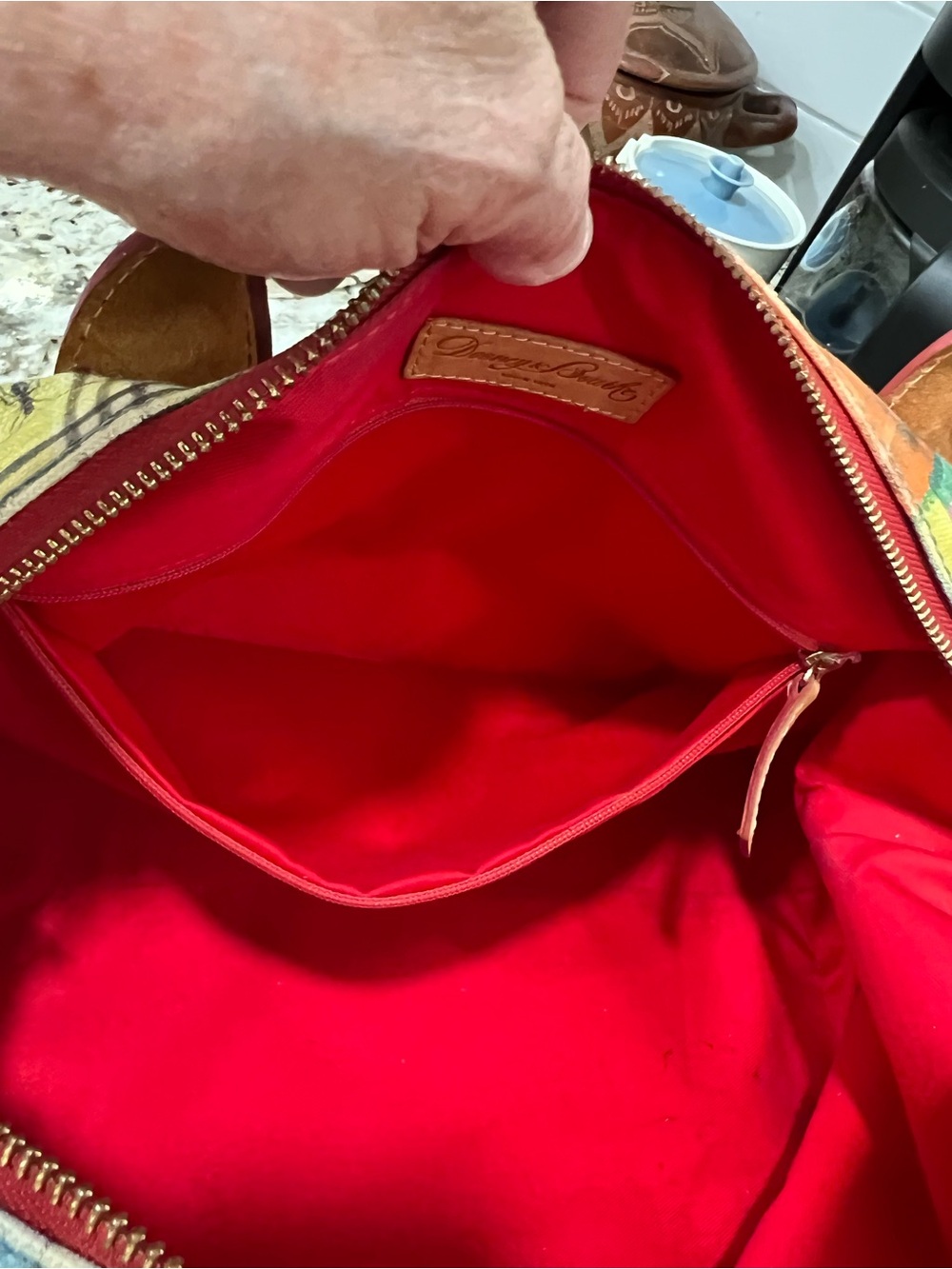This is a vintage Dooney & Bourke Y2K "Picnic Ant" Madras bag leather handles - Picture 5 of 13